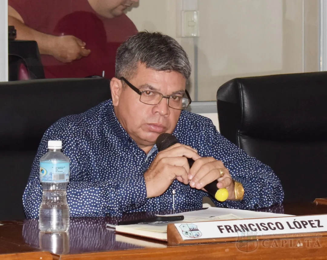 Concejal López informó al Pleno sobre el inicio de las obras de mejora en la escuela básica municipal “Santo Domingo”