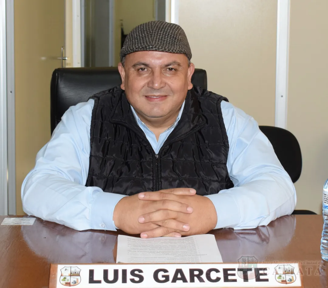 Concejal Garcete solicita informe sobre proceso de subasta de vehículos y maquinarias municipales