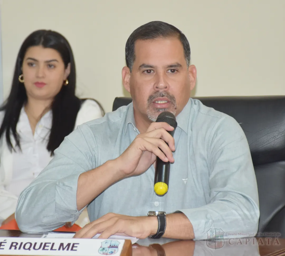 Informes: Concejal Riquelme hizo extenso descargo en respuesta a publicaciones en redes sociales