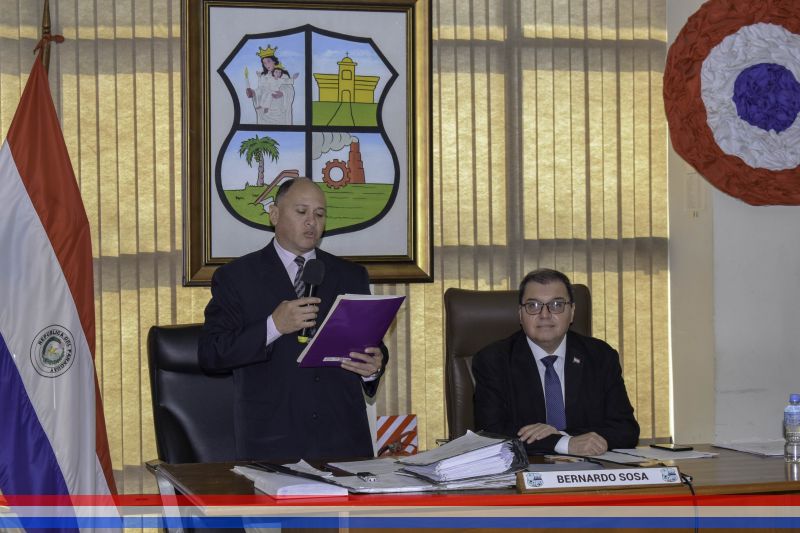 Aprueban extensión del periodo de provisión del Almuerzo Escolar, mediante adenda en el contrato con la empresa adjudicada