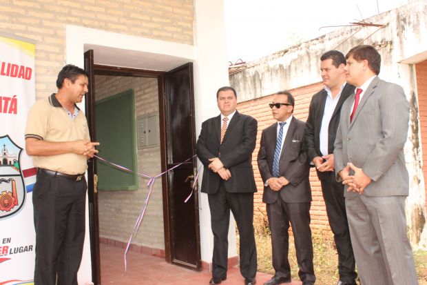 Inauguración de aula y entrega de mobiliarios pedagógicos en la escuela Juan Bautista Acosta de la Cía. 9ª Rojas Cañada