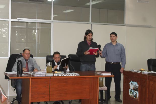 SESION EXTRAORDINARIA DE LA JUNTA MUNICIPAL DE CAPIATA